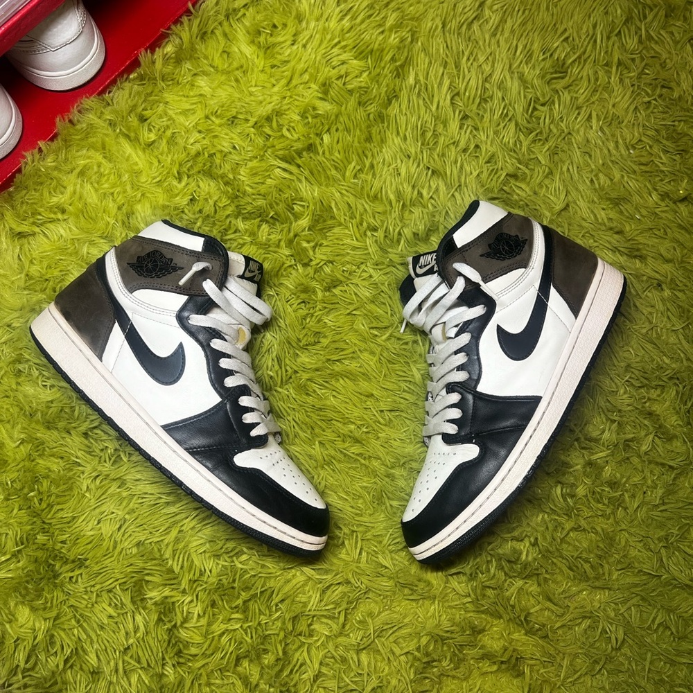Jordan 1 Retro High Dark Mocha (BEATER)
